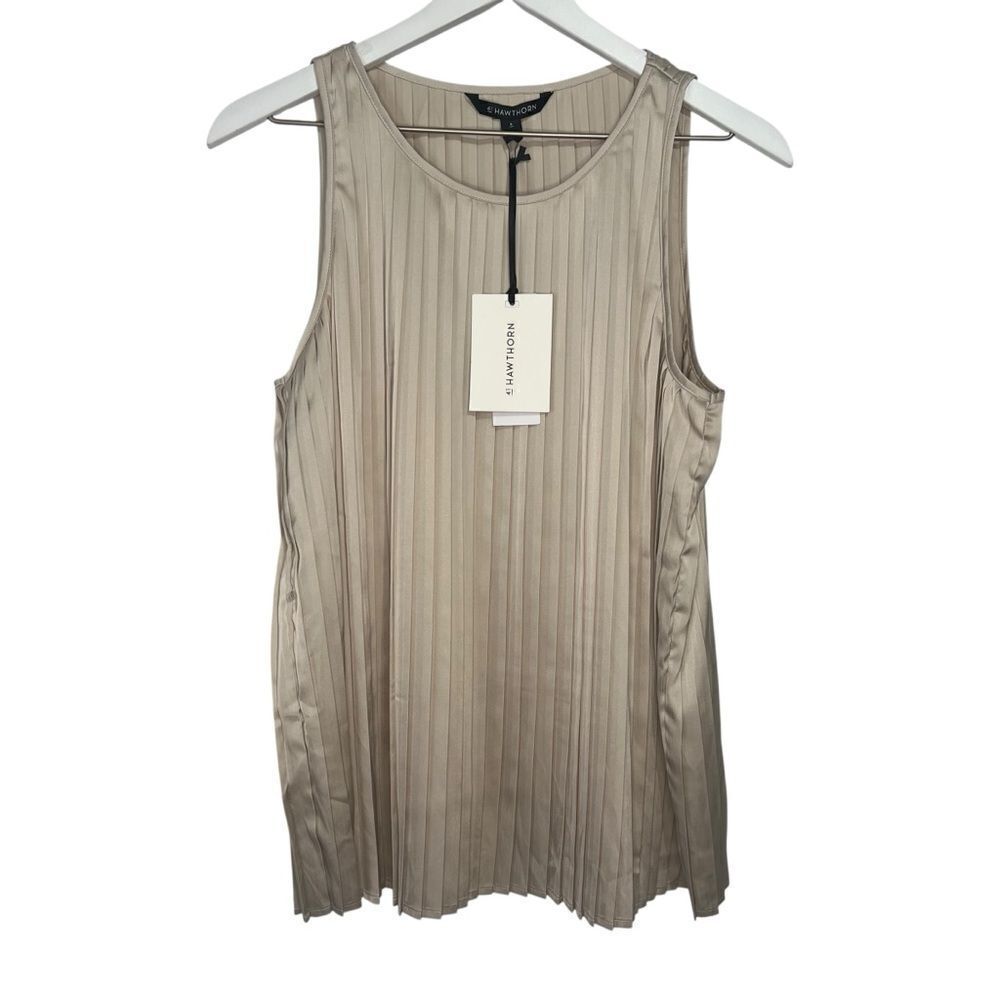 NWT Stitch Fix 41 Hawthorn Pleated Satin Sleeveless Blouse Top size Small Beige